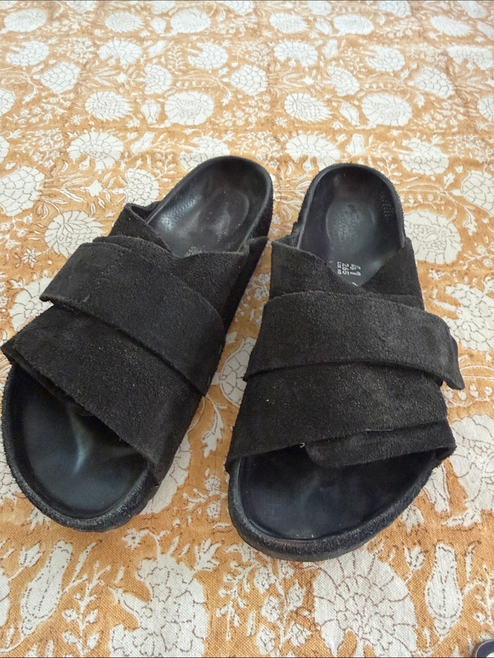 Birkenstock 41 all Black Suede Kyoto Slide Sandals regular width worn 1-3 times